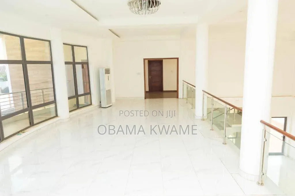7bdrm Mansion in Laryea Homes, American House for sale