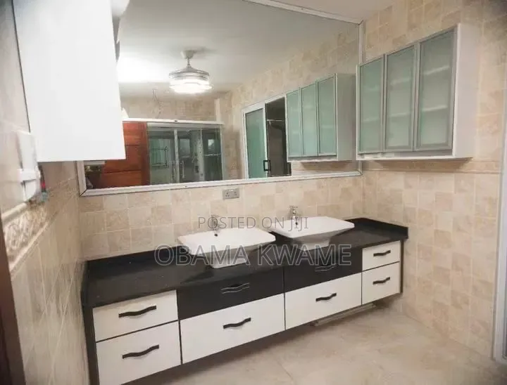 7bdrm Mansion in Laryea Homes, American House for sale