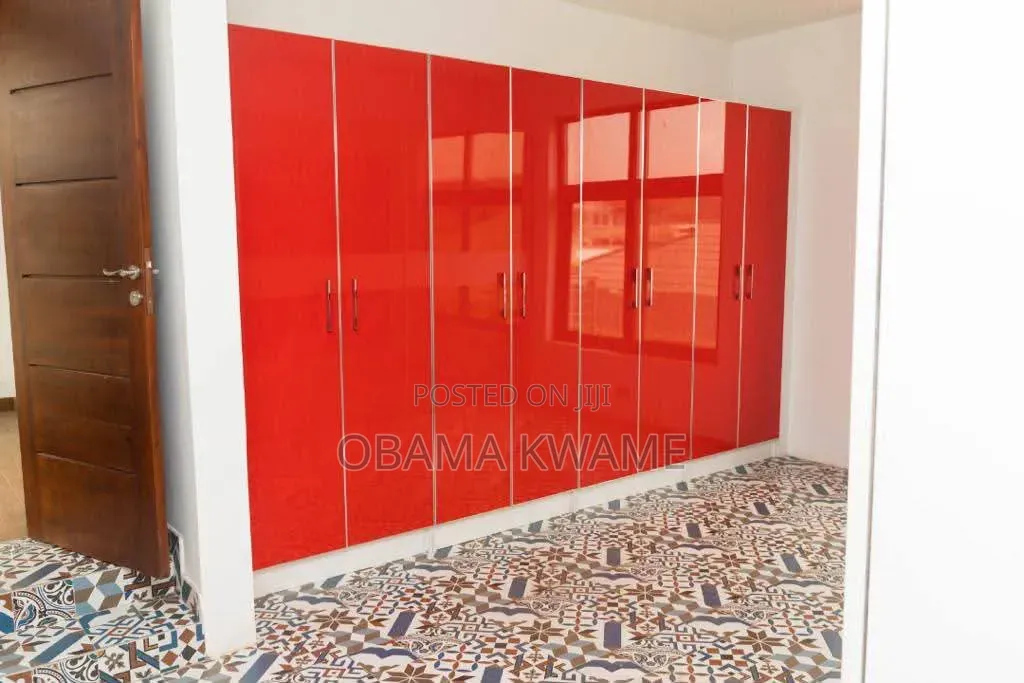 7bdrm Mansion in Laryea Homes, American House for sale