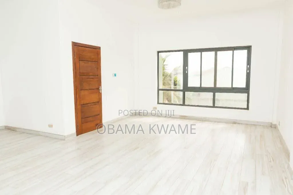 7bdrm Mansion in Laryea Homes, American House for sale