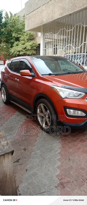 Hyundai Santa Fe 2014 Red