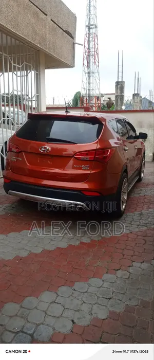 Hyundai Santa Fe 2014 Red