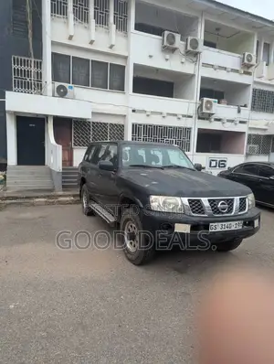 Nissan Patrol 2012 Black