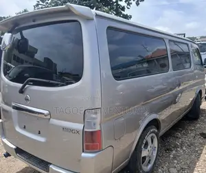 Nissan Caravan (Urvan) 2008 Silver