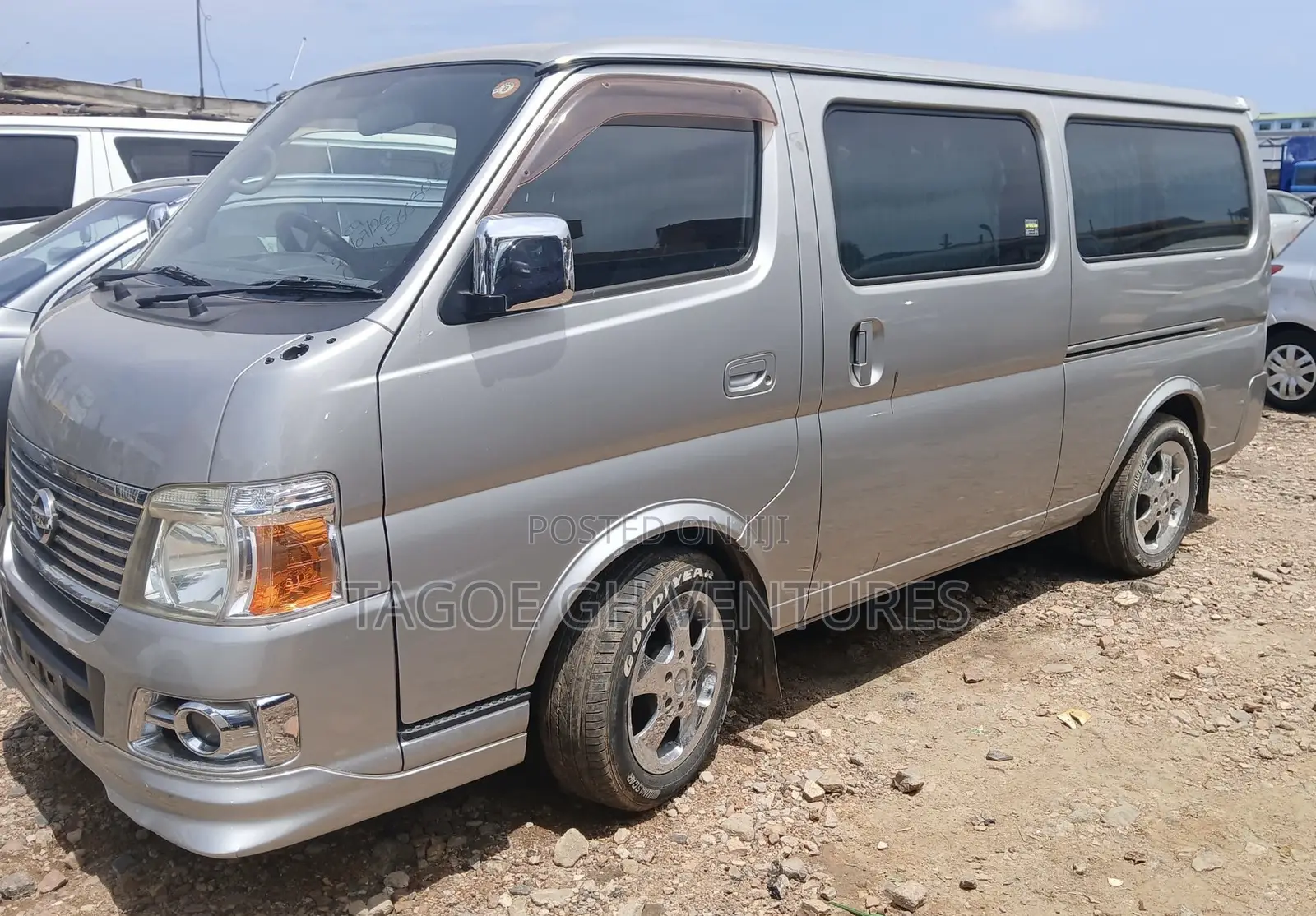 Nissan Caravan (Urvan) 2008 Silver