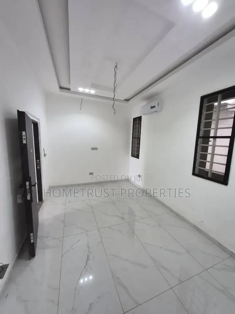 4bdrm Duplex in Kwabenya Acp for sale