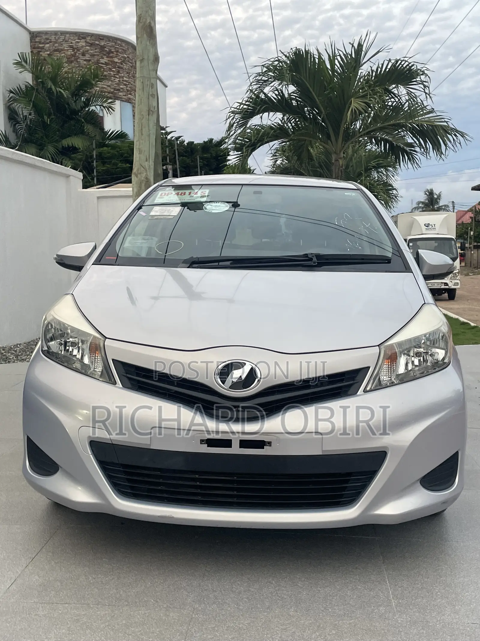Toyota Vitz 1.3 AWD 5dr 2013 Silver