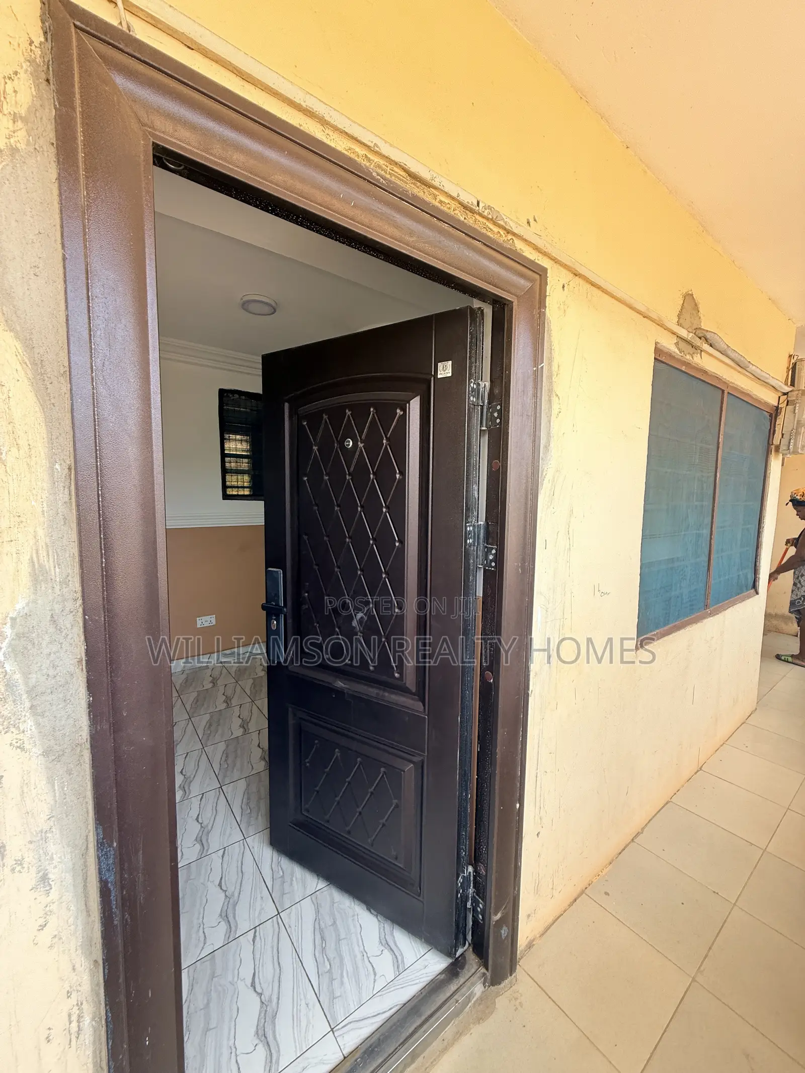 1bdrm Apartment in Community 18, Kfc, Spintex for rent