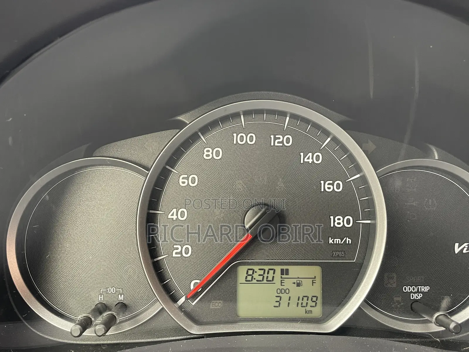 Toyota Vitz 1.3 AWD 5dr 2013 Silver