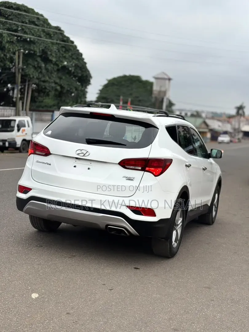 Hyundai Santa Fe Limited Ultimate AWD 2018 White