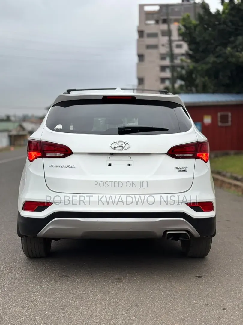 Hyundai Santa Fe Limited Ultimate AWD 2018 White