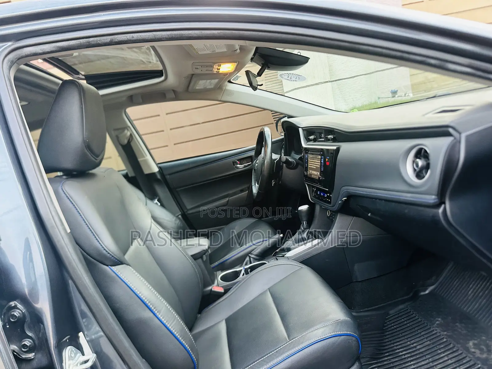 Toyota Corolla XSE (1.8L 4cyl 2A) 2019 Gray