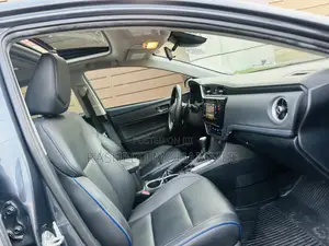 Toyota Corolla XSE (1.8L 4cyl 2A) 2019 Gray