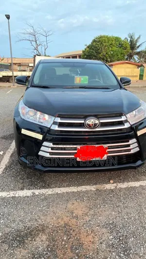 Toyota Highlander LE Plus 4x4 V6 (3.5L 6cyl 8A) 2017 Black