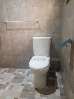 2bdrm House in Lasisi And Christ, Amasaman for sale