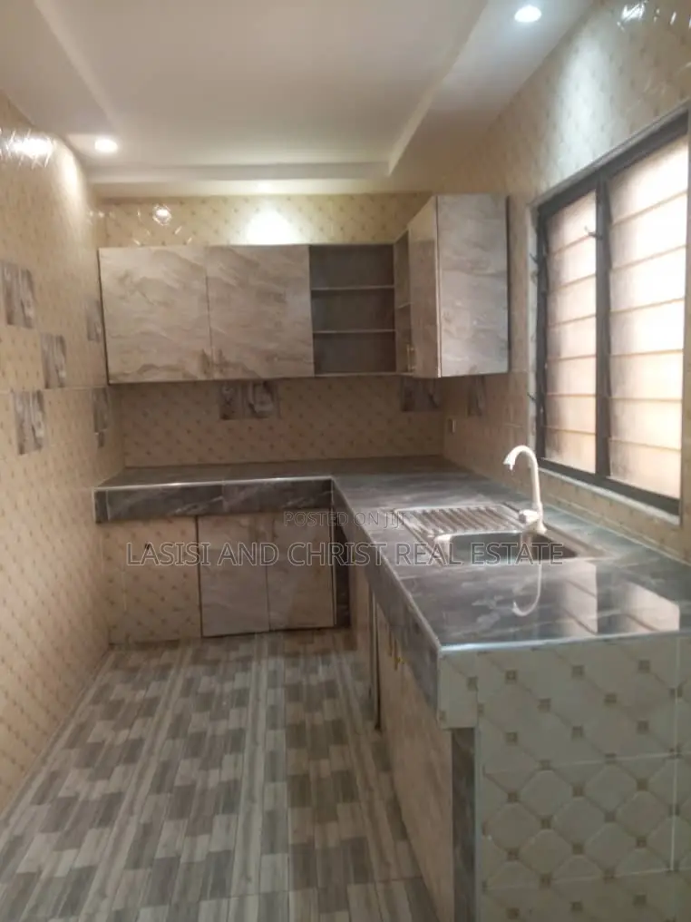 2bdrm House in Lasisi And Christ, Amasaman for sale