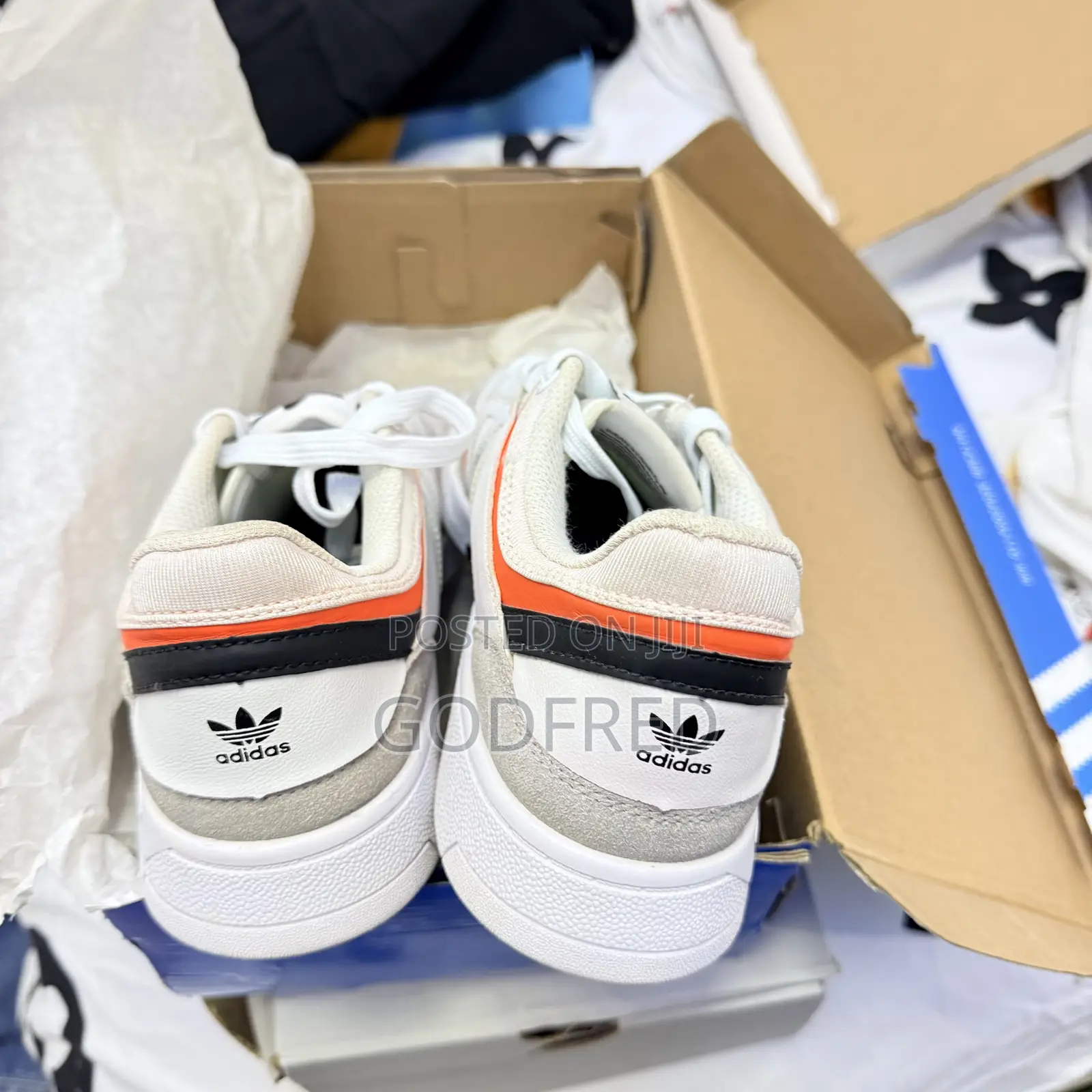Casual Addidas Sneakers