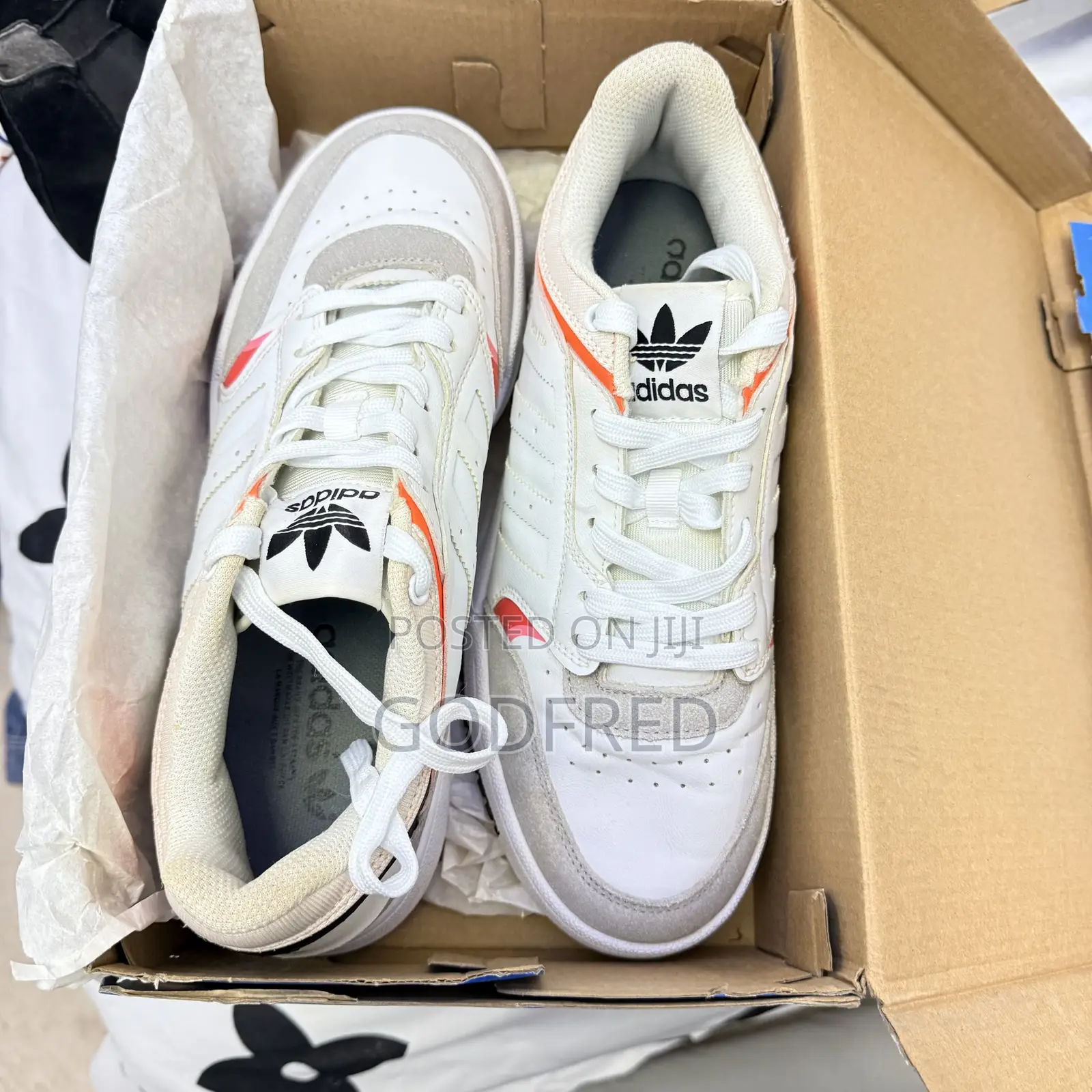 Casual Addidas Sneakers