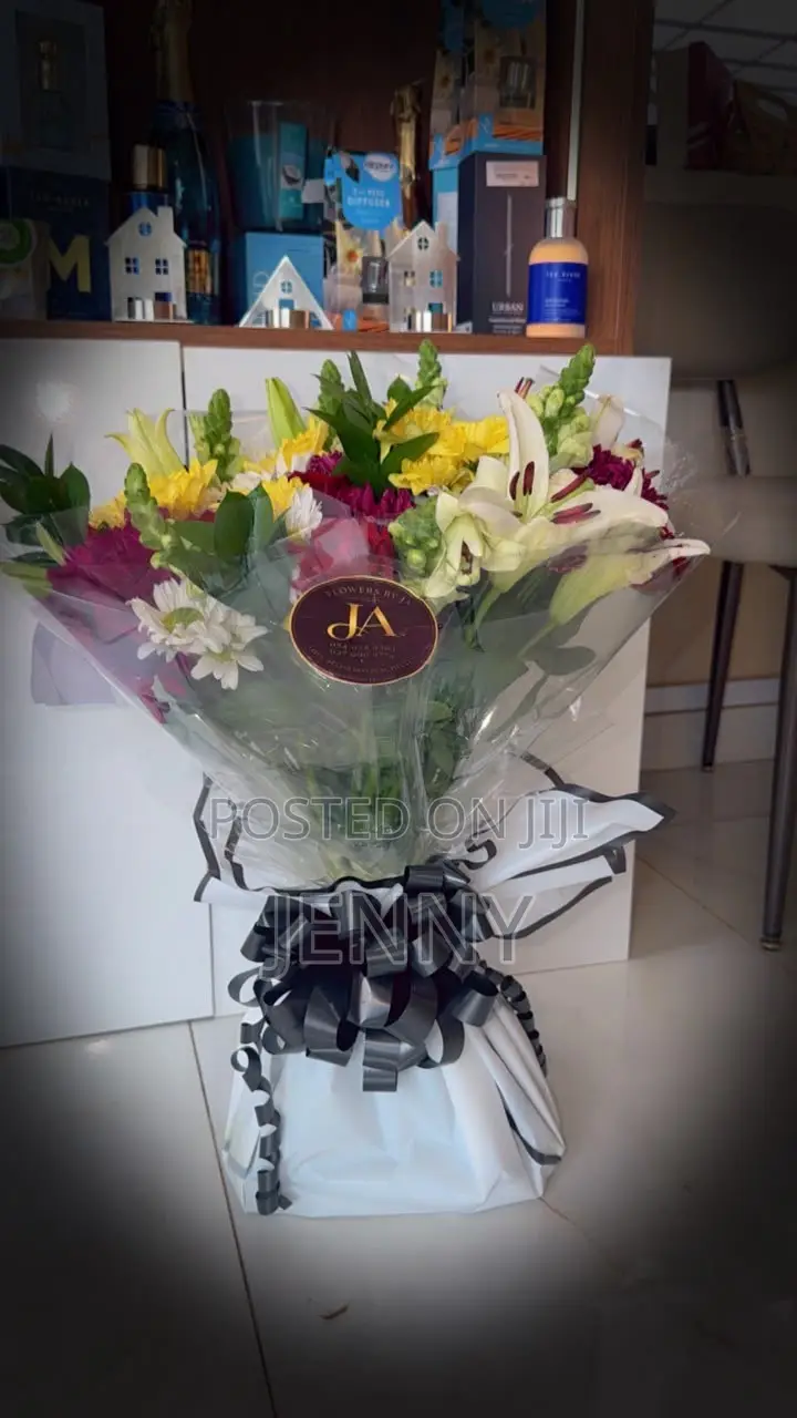 12 Fresh Red Roses Bouquet – Same-Day Delivery