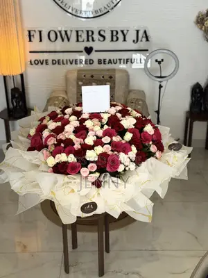 12 Fresh Red Roses Bouquet – Same-Day Delivery