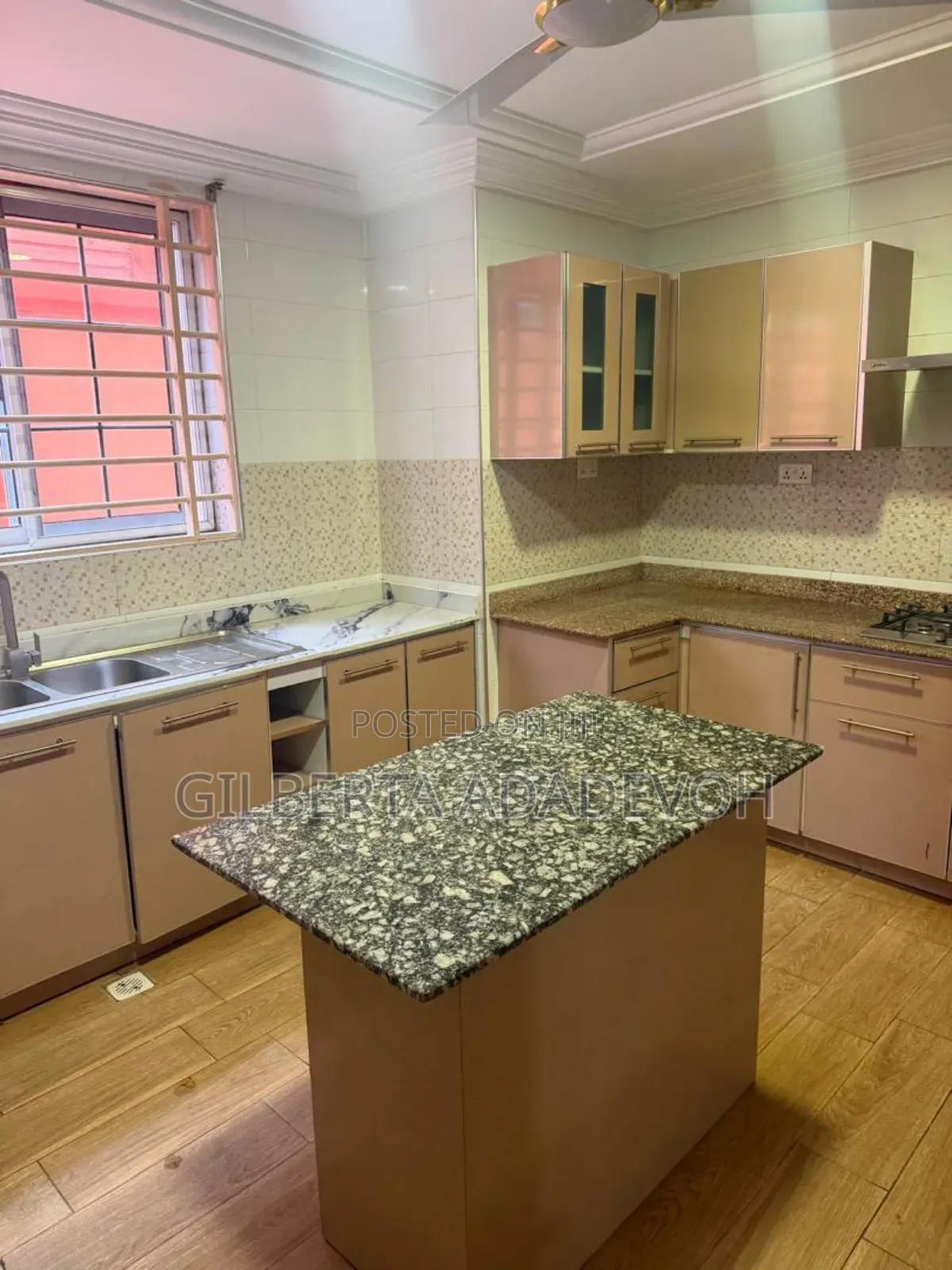 4bdrm House in Kweiman, Oyarifa Mall Area for rent