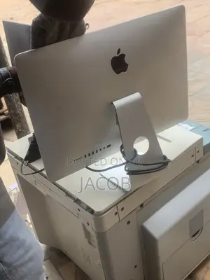 Desktop Computer Apple iMac 8GB Intel Core i5 HDD 1T