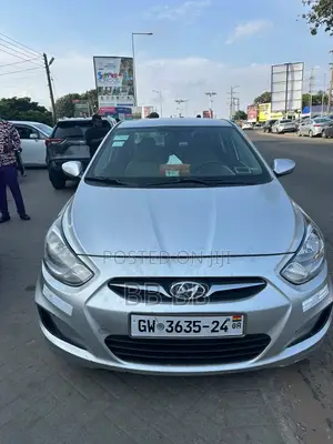 Hyundai Accent 2013 Silver