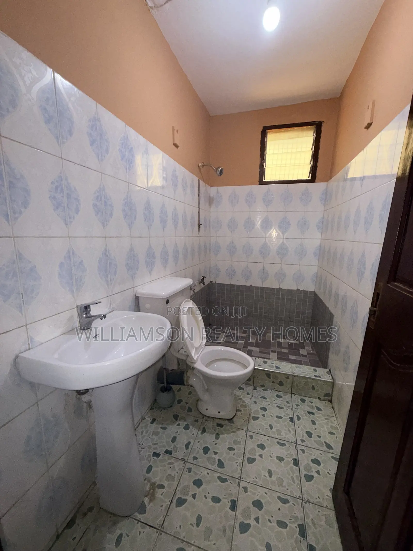 1bdrm Apartment in Community 18, Kfc, Spintex for rent