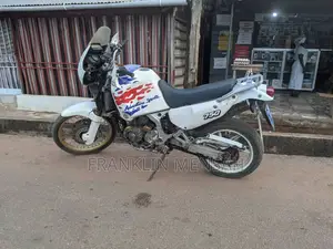 Motorcycle 2017 White