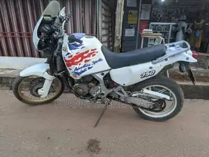 Motorcycle 2017 White
