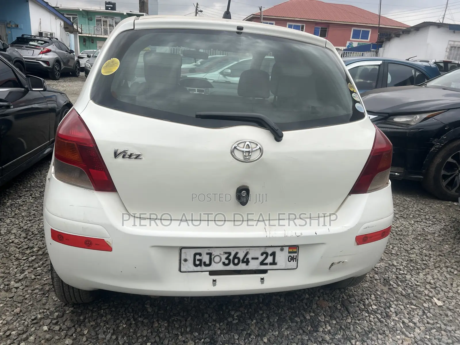 Toyota Vitz 2010 White
