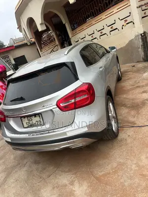 Mercedes-Benz GLA 250 2015 Silver