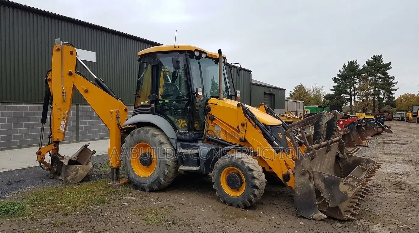 24/7 Backhoe Loader (Excavator) Rental Service in Oyibi