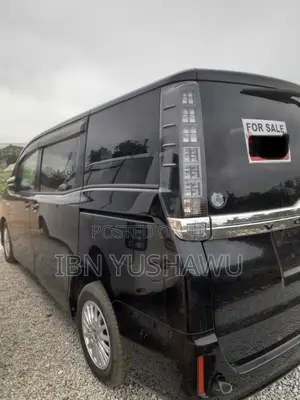 Toyota Voxy 2014 Black