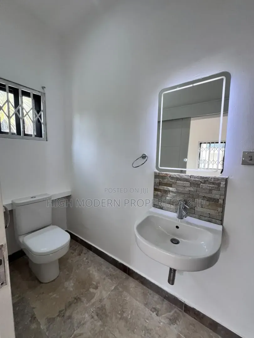 4bdrm House in Adjiringanor, Ability for rent