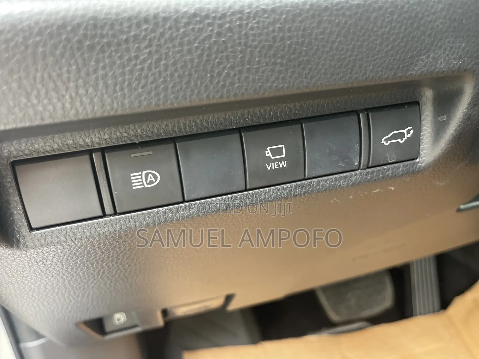 Toyota RAV4 XLE AWD 2019 Silver