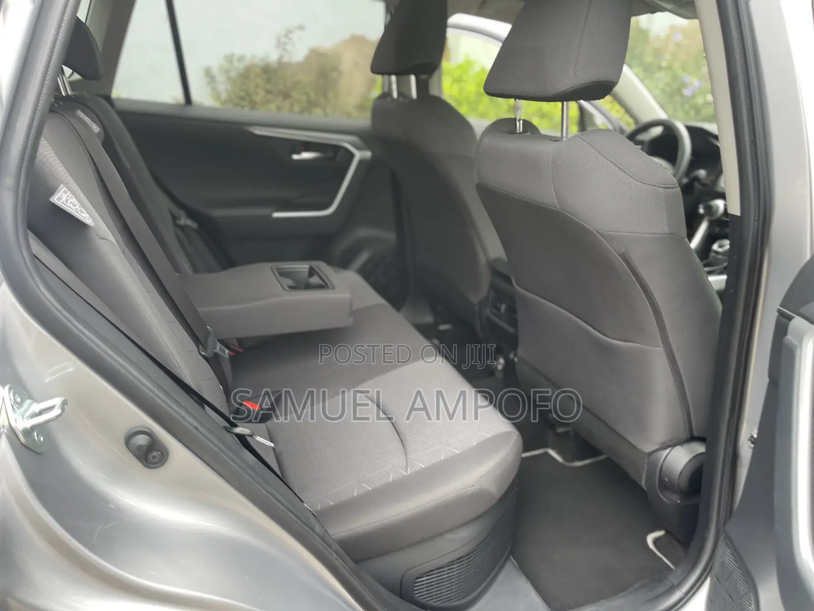 Toyota RAV4 XLE AWD 2019 Silver