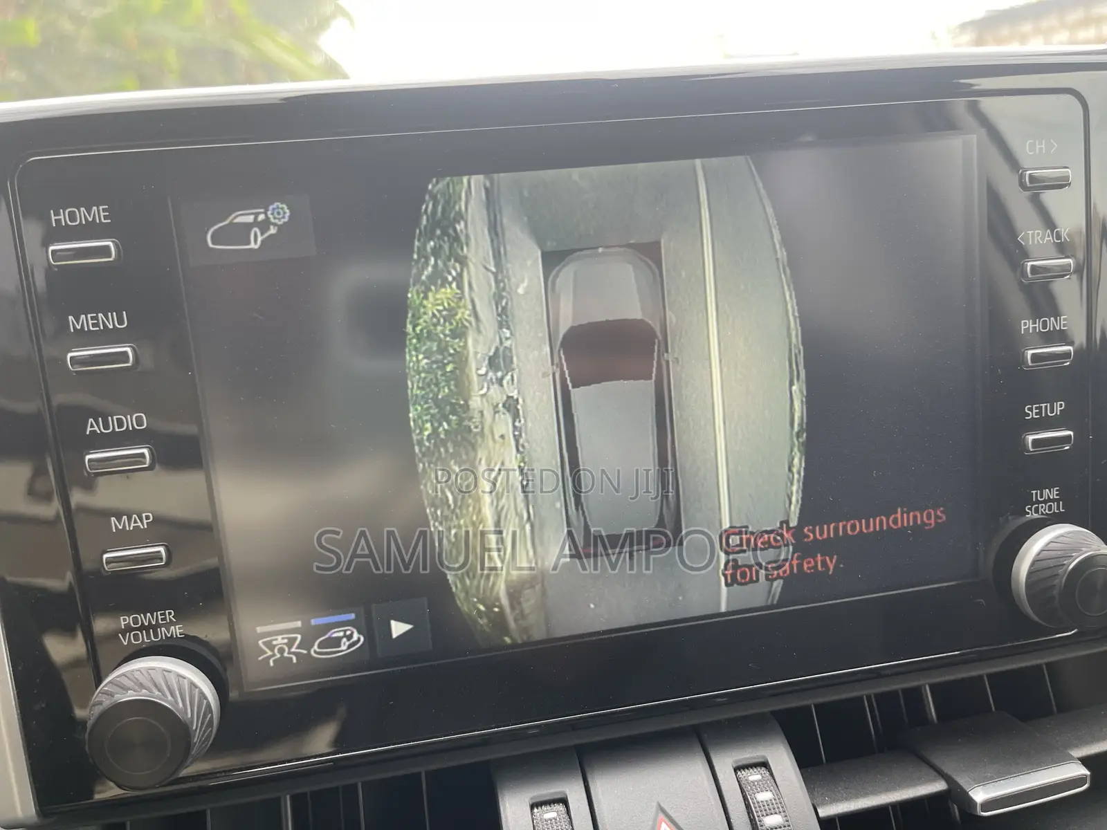 Toyota RAV4 XLE AWD 2019 Silver