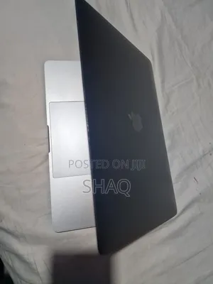 Laptop Apple MacBook Pro 2017 8GB Intel Core i5 SSD 128GB