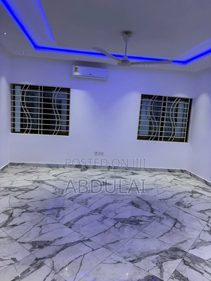 2bdrm Apartment in Unique Water, Pillar 2 for rent