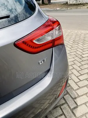 Hyundai Elantra 2016 Silver