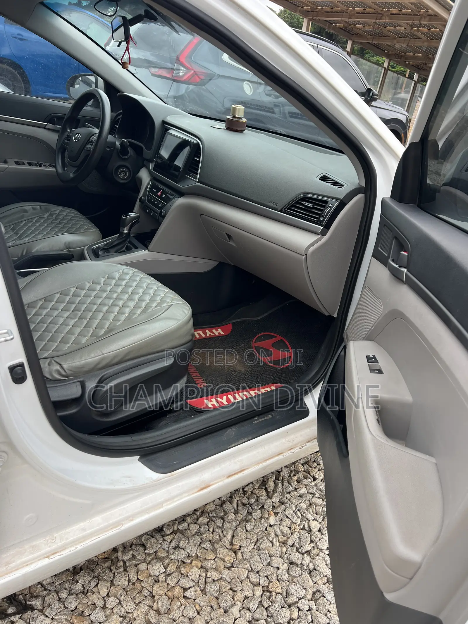 Hyundai Elantra 2017 White