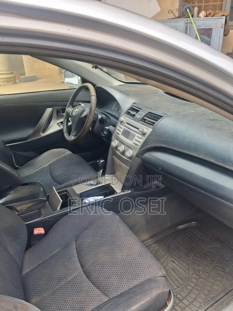 Toyota Camry SE 4dr Sedan (2.5L 4cyl 6A) 2011 Silver