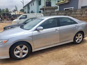 Toyota Camry SE 4dr Sedan (2.5L 4cyl 6A) 2011 Silver