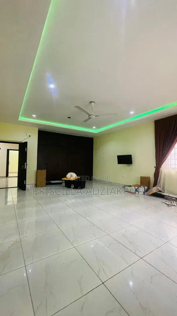 5bdrm House in Gelo Heritage Estate, Mile 7 for rent