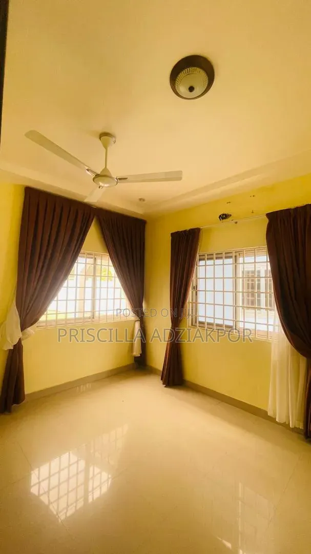 5bdrm House in Gelo Heritage Estate, Mile 7 for rent