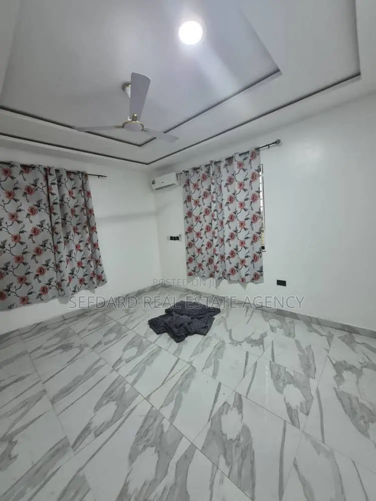 4bdrm House in Sefdard Properties, Kwabenya for sale
