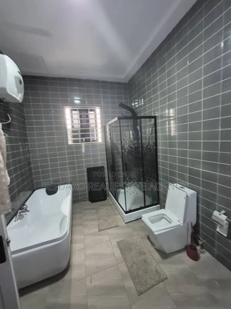 4bdrm House in Sefdard Properties, Kwabenya for sale