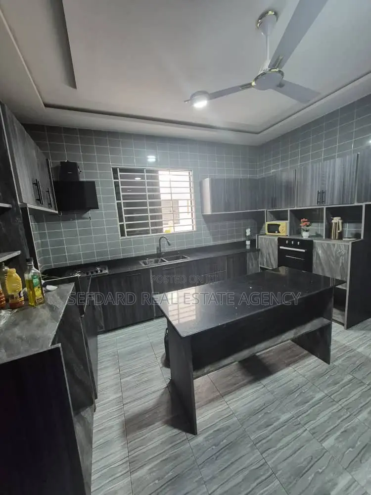 4bdrm House in Sefdard Properties, Kwabenya for sale