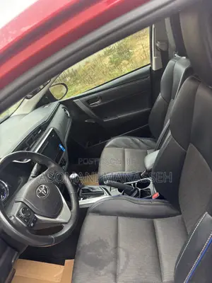 Toyota Corolla SE (1.8L 4cyl 2A) 2018 Red